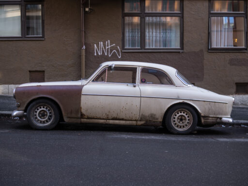 Image of an old Volvo Amazon
